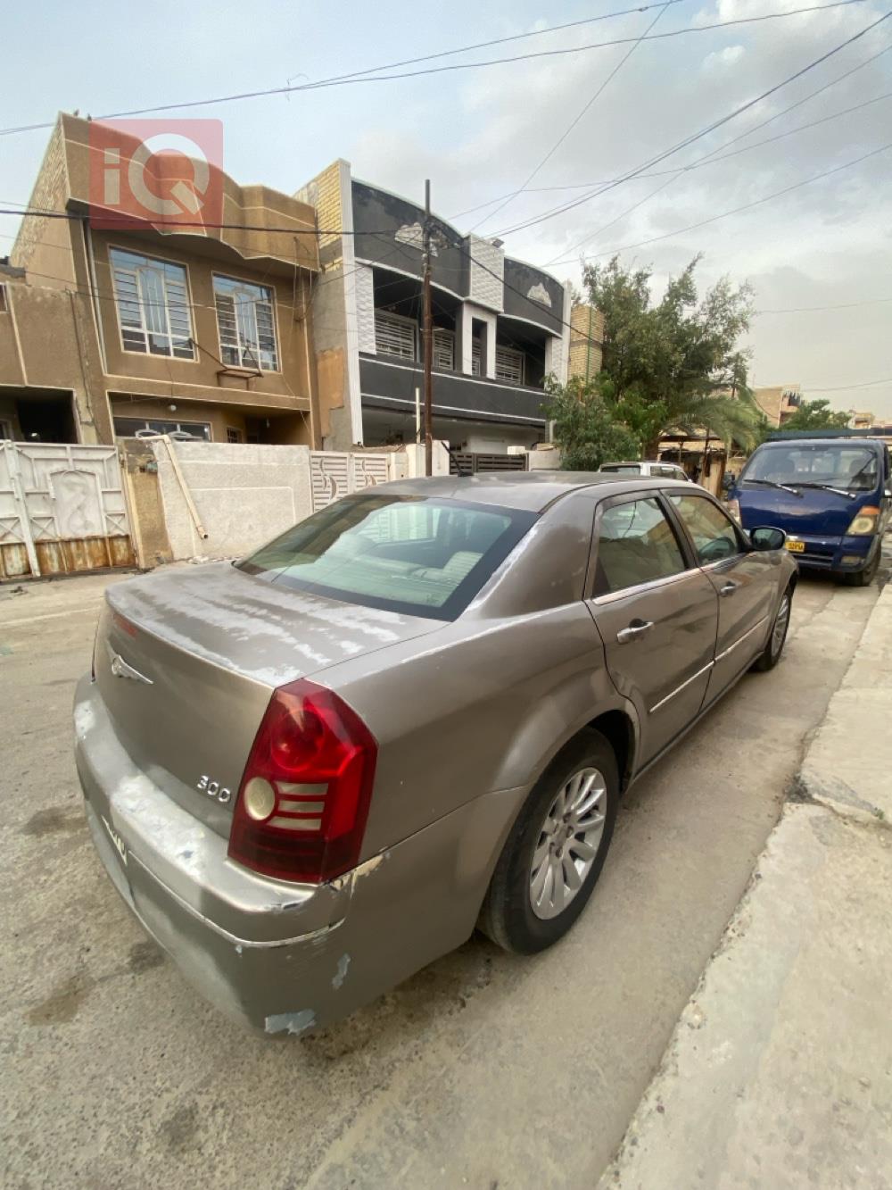 کرایسلەر 300
